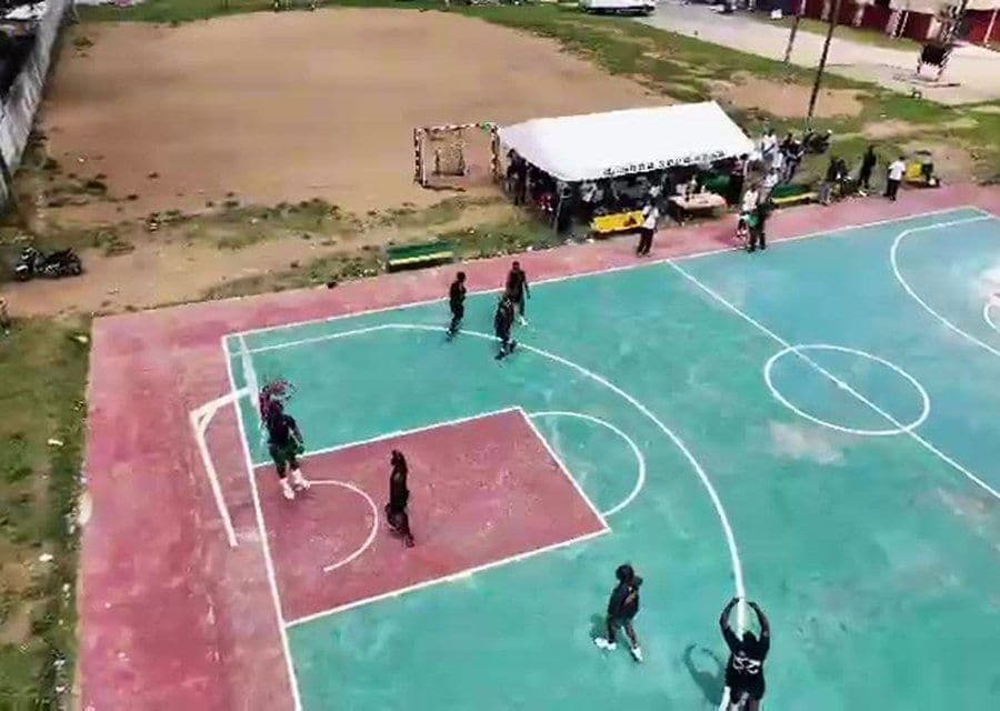 Vue aérienne du terrain pendant un match